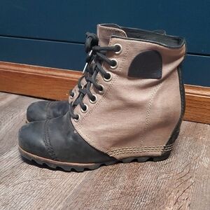 Sorel Two-Tone Lace-Up Wedge Boots - Brown and Black